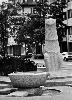 brunnen schmiedeplatz wiedikon
