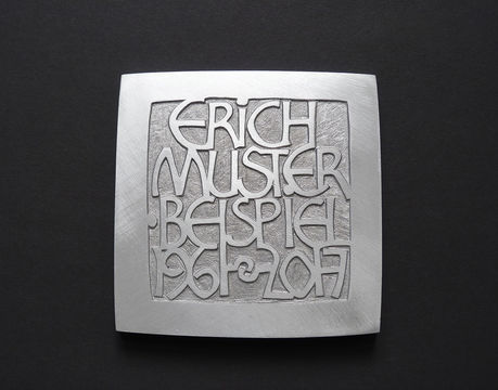 Prototyp einer Schriftplatte für den Friedhof